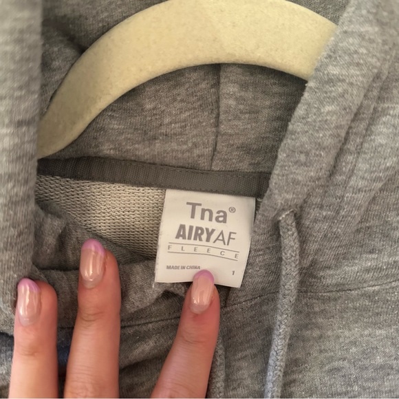 Aritzia TNA Airy AF grey hoodie - Picture 2 of 3